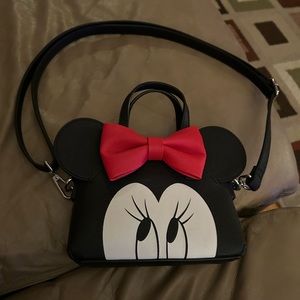 Minnie Mouse Disney Loungefly purse (AMAZING New condition) never used